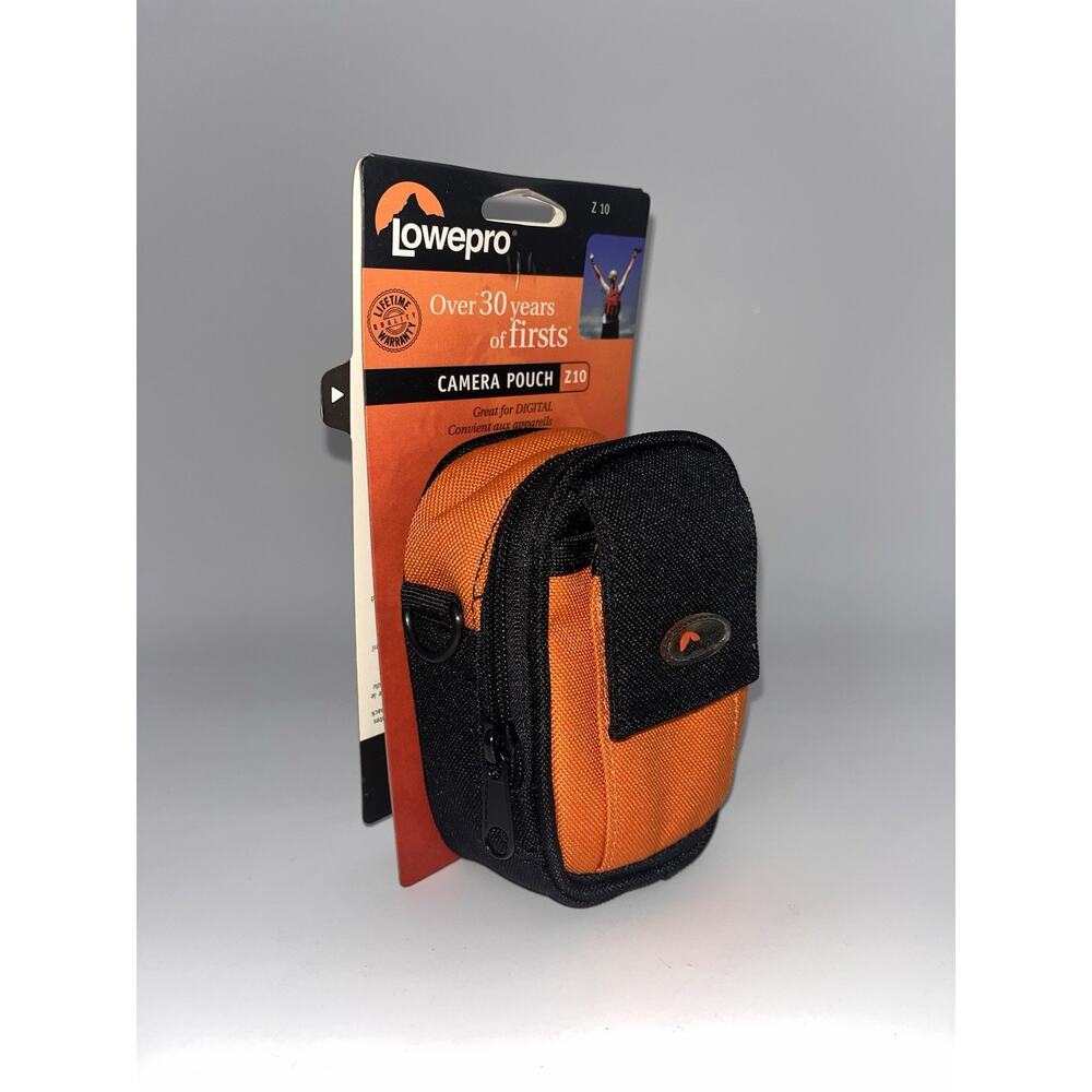 Lowpro Camera Pouch Z10, Camera Carry Pouch, Black & Green w Strap